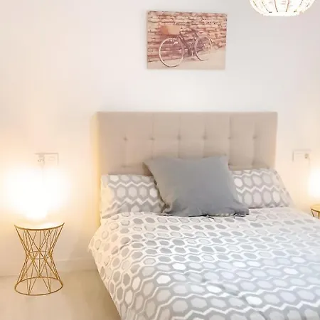 Gran Apartamento En El Centro Historico Con Parking Gratuito 4 Por Keywise Málaga