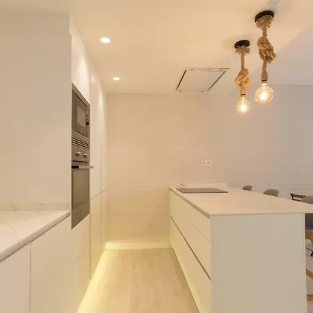 Gran Apartamento En El Centro Historico Con Parking Gratuito 4 Por Keywise Málaga